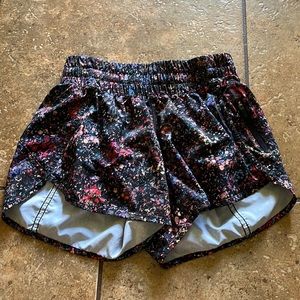 Lululemon Size 4 flower print shorts!